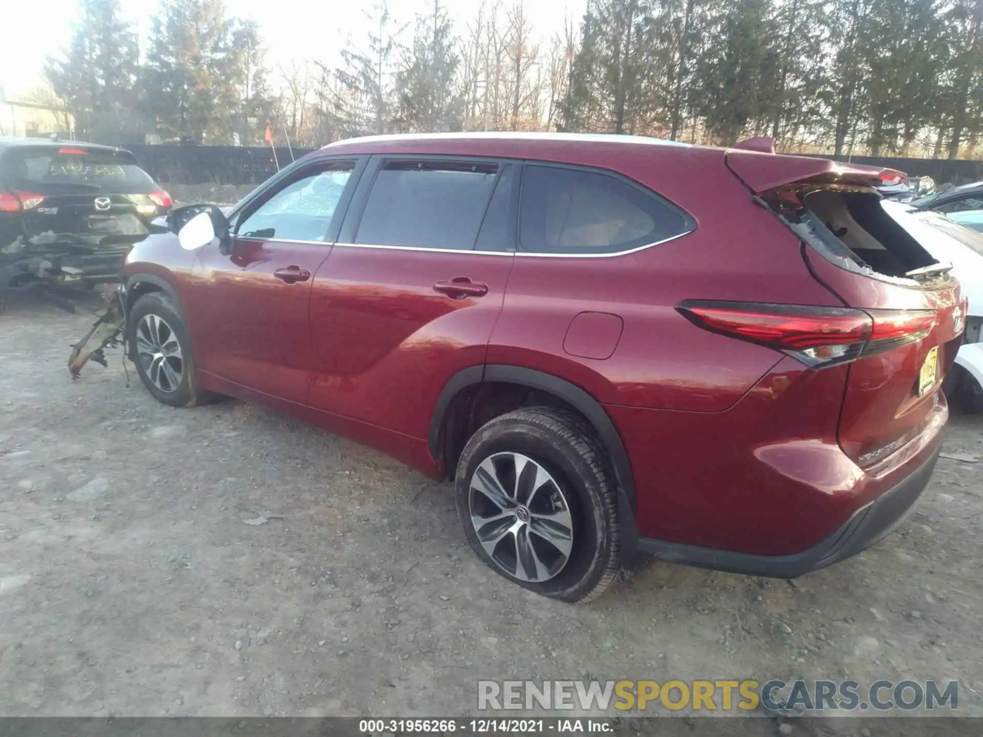 3 Photograph of a damaged car 5TDHZRBH7LS030727 TOYOTA HIGHLANDER 2020