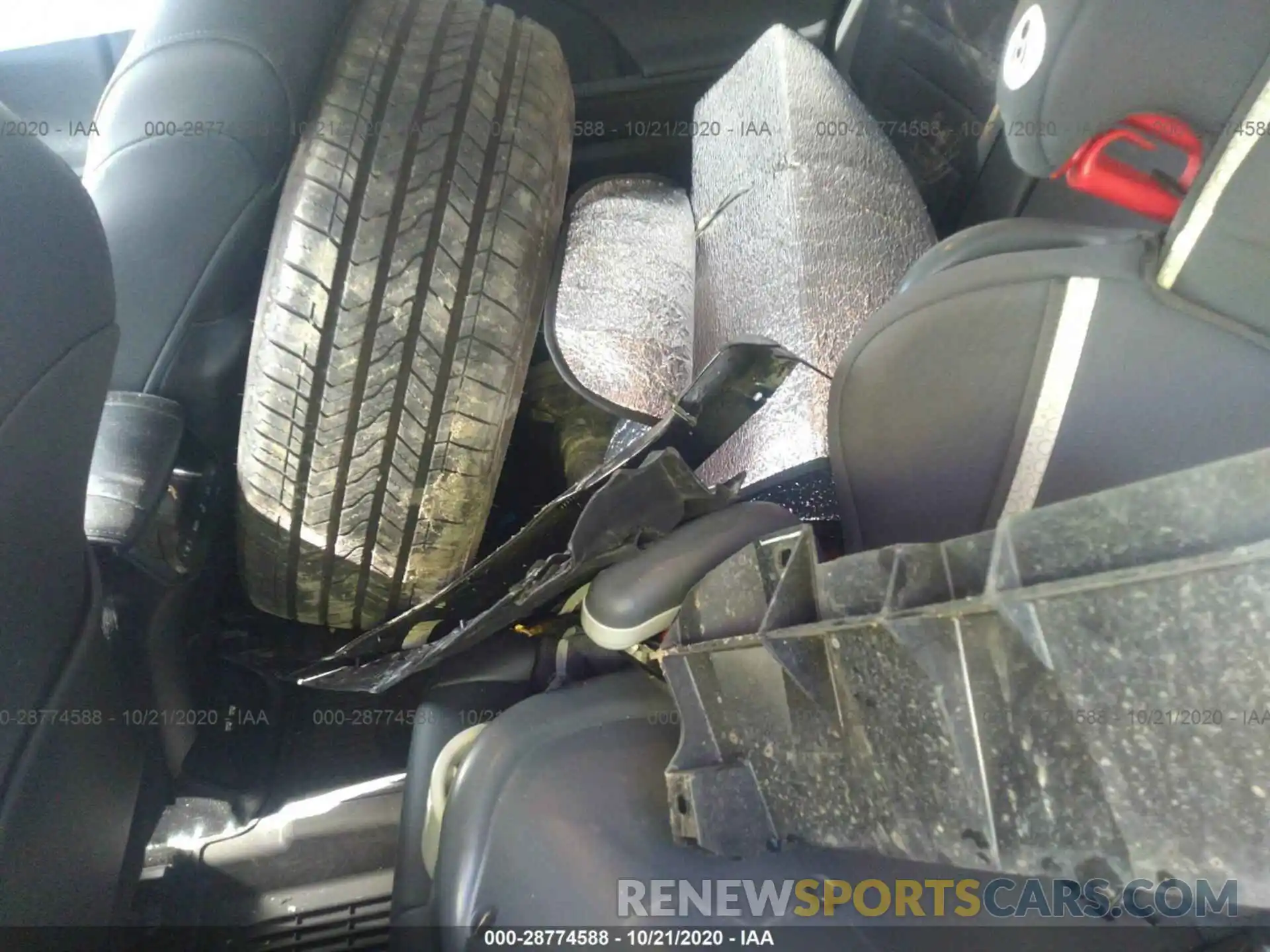 8 Photograph of a damaged car 5TDHZRBH7LS506779 TOYOTA HIGHLANDER 2020