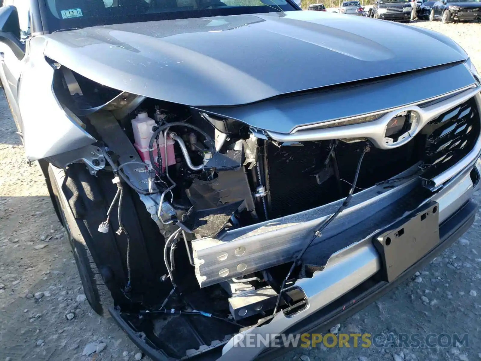 9 Photograph of a damaged car 5TDHZRBH8LS022975 TOYOTA HIGHLANDER 2020