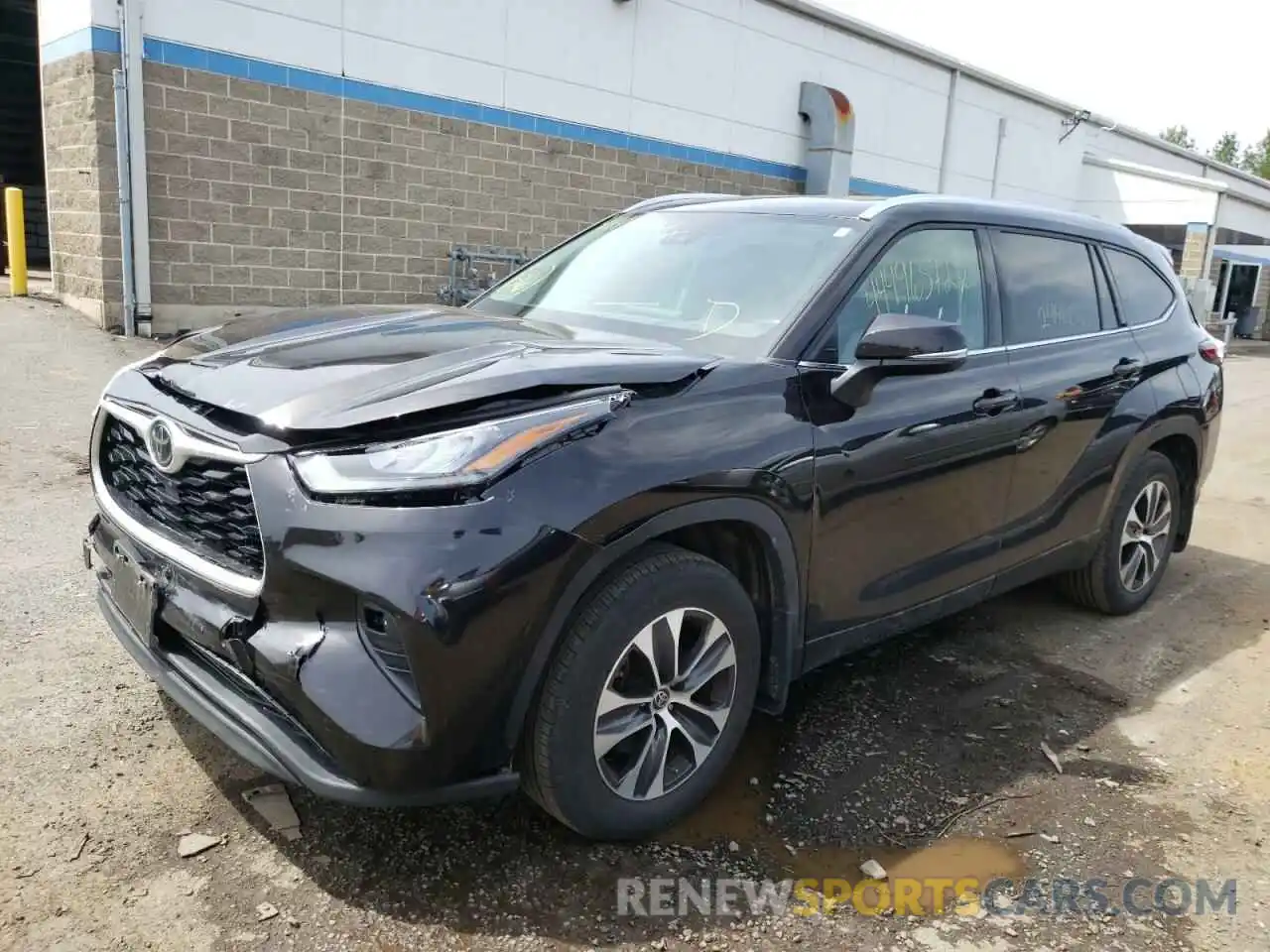 2 Photograph of a damaged car 5TDHZRBH8LS032079 TOYOTA HIGHLANDER 2020