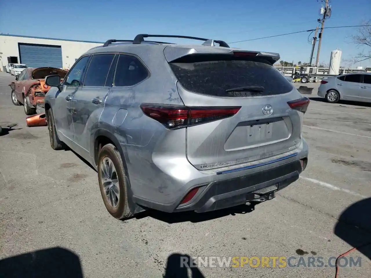 3 Photograph of a damaged car 5TDHZRBH8LS507083 TOYOTA HIGHLANDER 2020