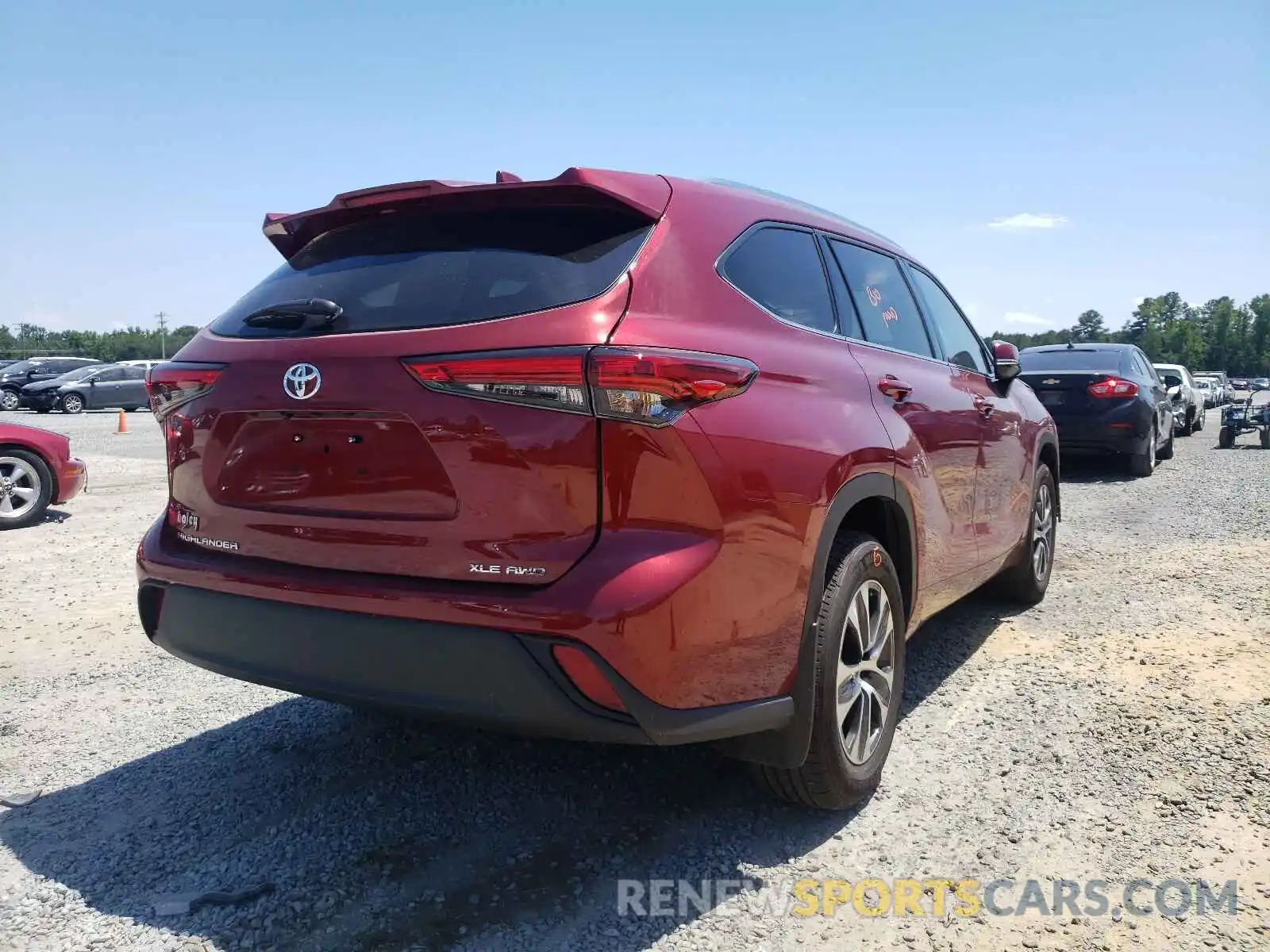 4 Photograph of a damaged car 5TDHZRBH8LS514888 TOYOTA HIGHLANDER 2020