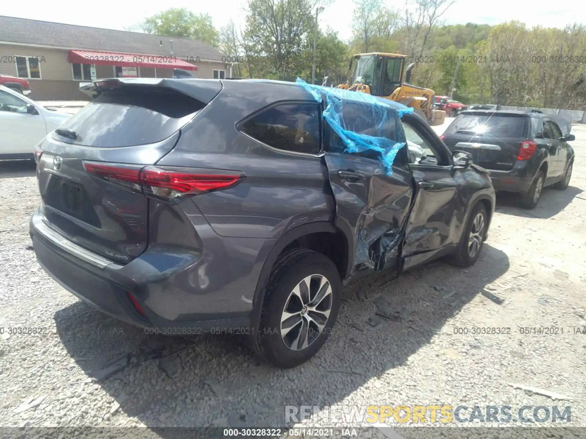 4 Photograph of a damaged car 5TDHZRBH8LS522439 TOYOTA HIGHLANDER 2020