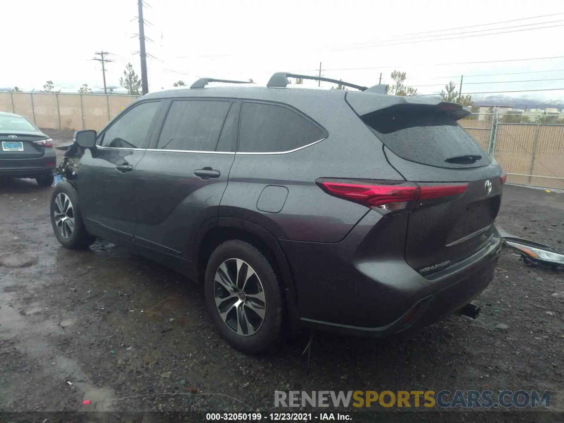 3 Photograph of a damaged car 5TDHZRBH9LS015355 TOYOTA HIGHLANDER 2020