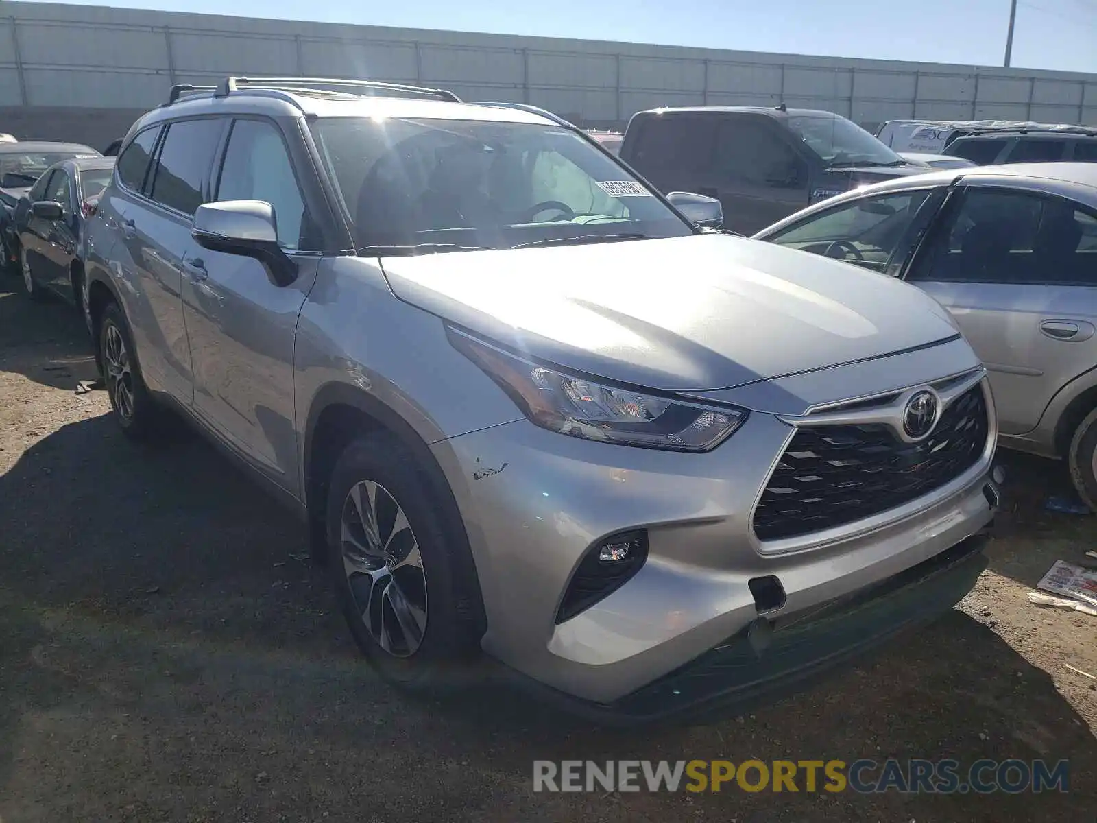 1 Photograph of a damaged car 5TDHZRBH9LS021186 TOYOTA HIGHLANDER 2020