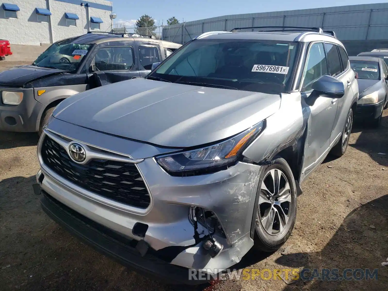 2 Photograph of a damaged car 5TDHZRBH9LS021186 TOYOTA HIGHLANDER 2020