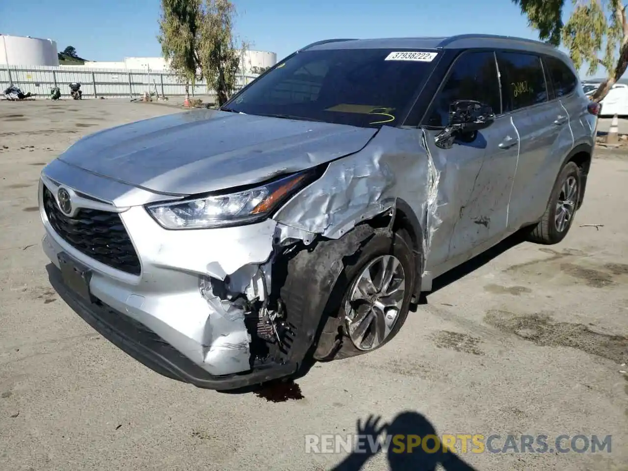 2 Photograph of a damaged car 5TDHZRBH9LS023746 TOYOTA HIGHLANDER 2020