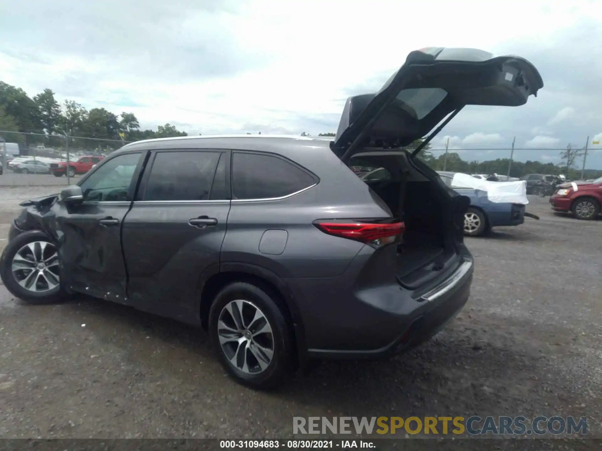 3 Photograph of a damaged car 5TDHZRBHXLS015641 TOYOTA HIGHLANDER 2020