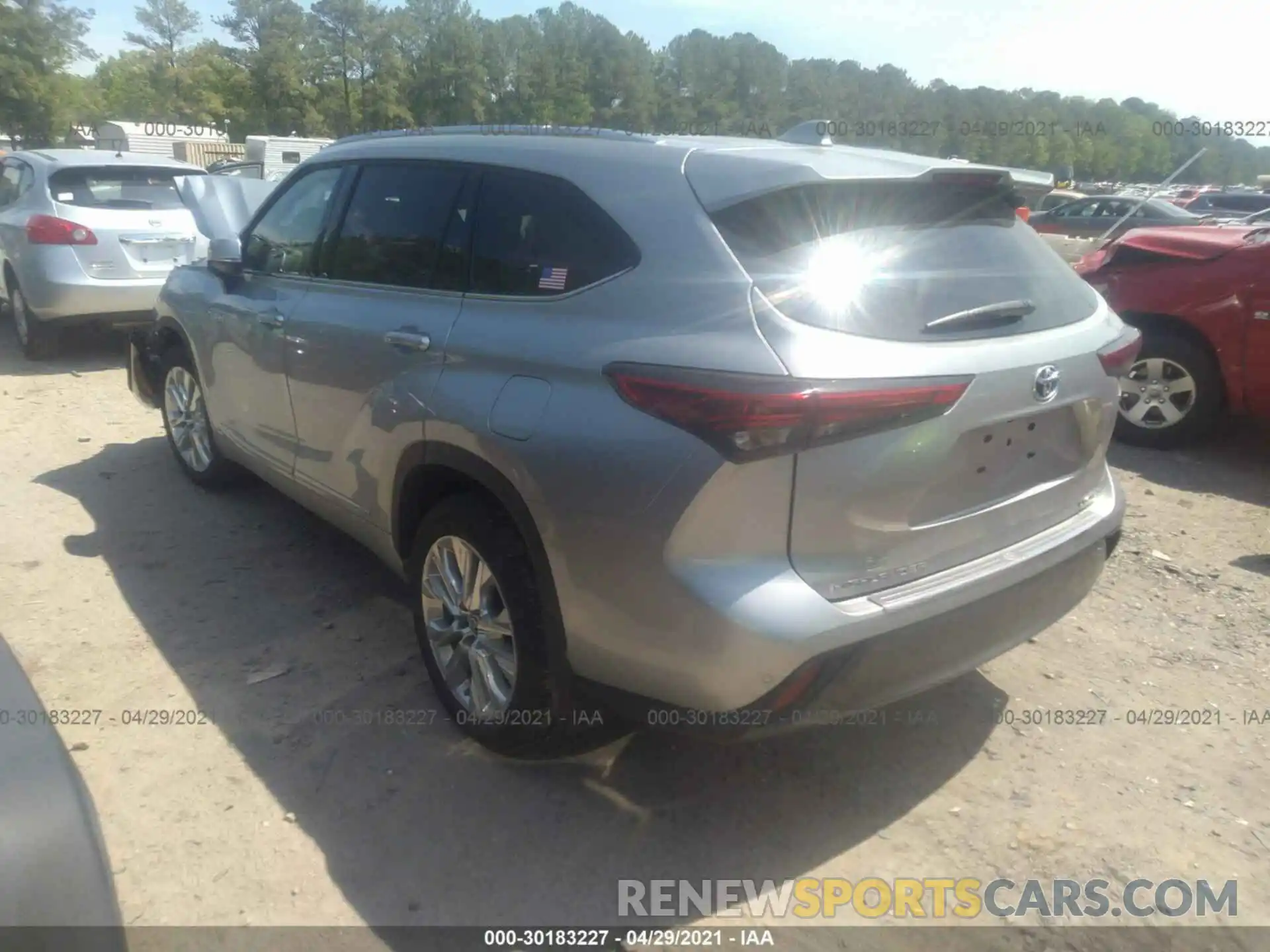 3 Photograph of a damaged car 5TDXBRCH2LS006608 TOYOTA HIGHLANDER 2020