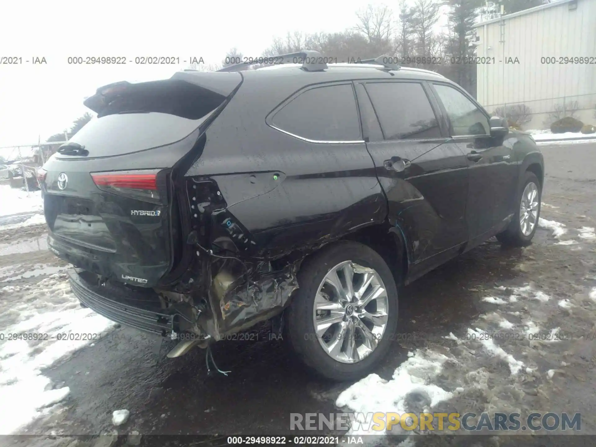 4 Photograph of a damaged car 5TDXBRCH2LS010075 TOYOTA HIGHLANDER 2020