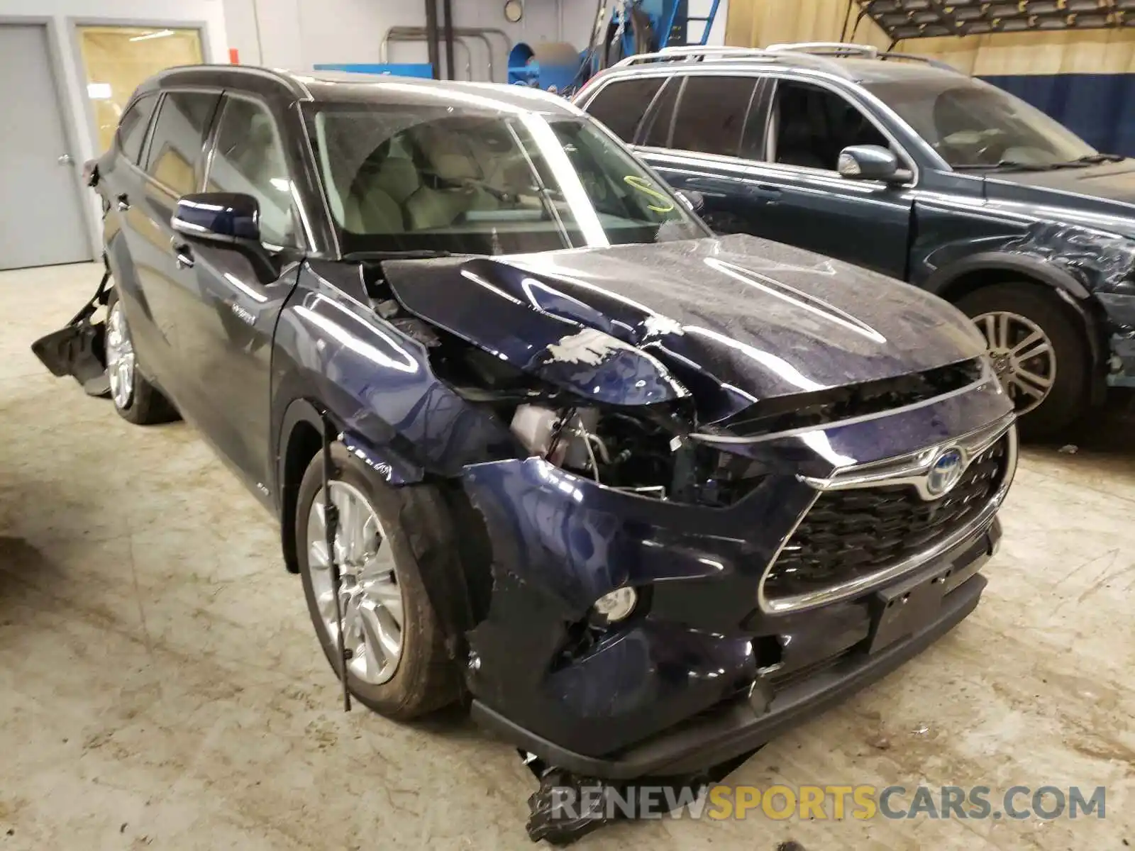 1 Photograph of a damaged car 5TDXBRCH3LS012546 TOYOTA HIGHLANDER 2020