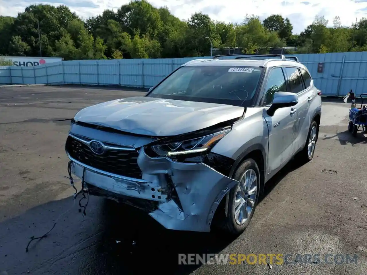 2 Photograph of a damaged car 5TDXBRCH5LS010054 TOYOTA HIGHLANDER 2020