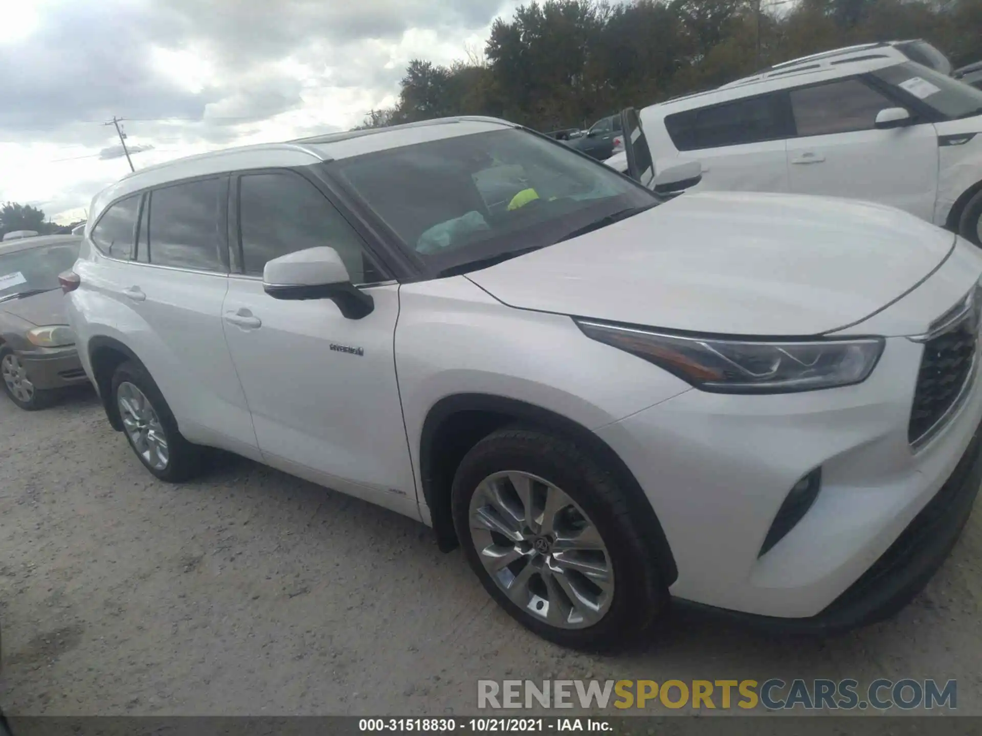 1 Photograph of a damaged car 5TDXBRCH6LS010970 TOYOTA HIGHLANDER 2020