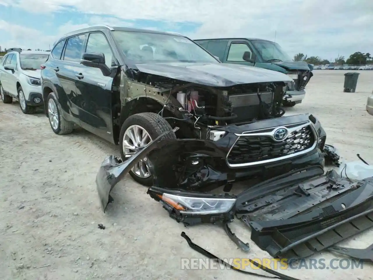 1 Photograph of a damaged car 5TDXBRCH8LS005107 TOYOTA HIGHLANDER 2020