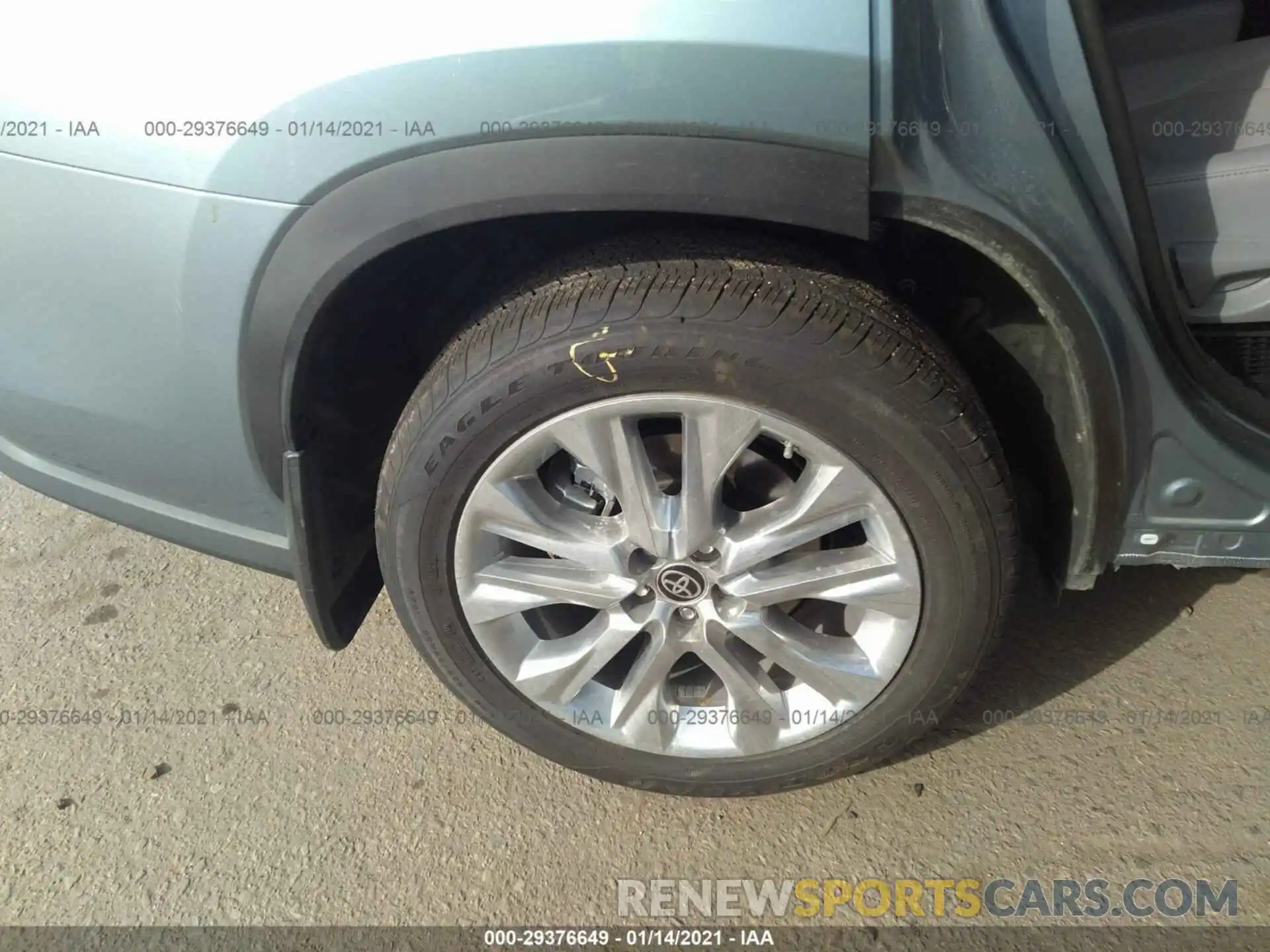 16 Photograph of a damaged car 5TDXBRCH8LS011294 TOYOTA HIGHLANDER 2020