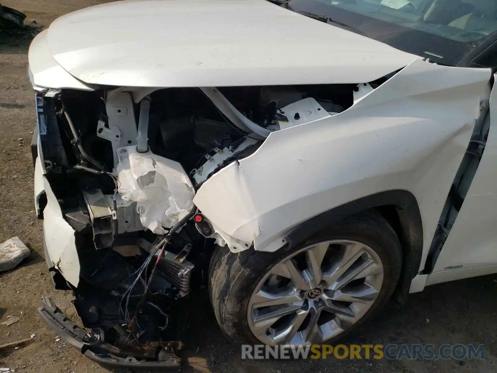 9 Photograph of a damaged car 5TDXBRCH8LS012848 TOYOTA HIGHLANDER 2020