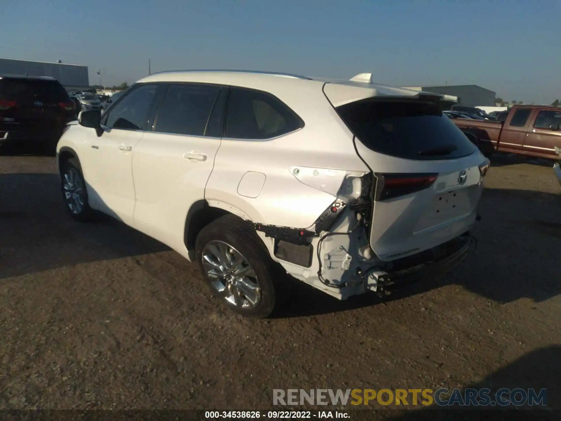 3 Photograph of a damaged car 5TDYARAH0LS000557 TOYOTA HIGHLANDER 2020