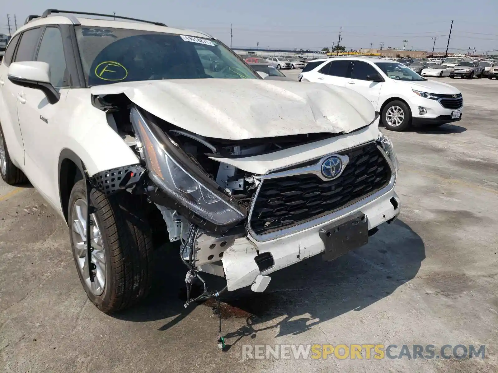 9 Photograph of a damaged car 5TDYARAH1LS002298 TOYOTA HIGHLANDER 2020