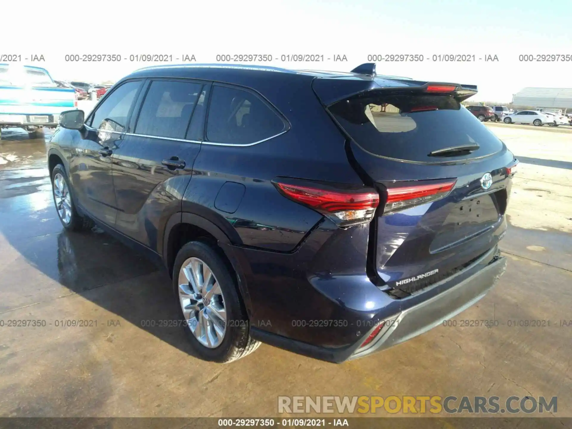 3 Photograph of a damaged car 5TDYARAH5LS003261 TOYOTA HIGHLANDER 2020