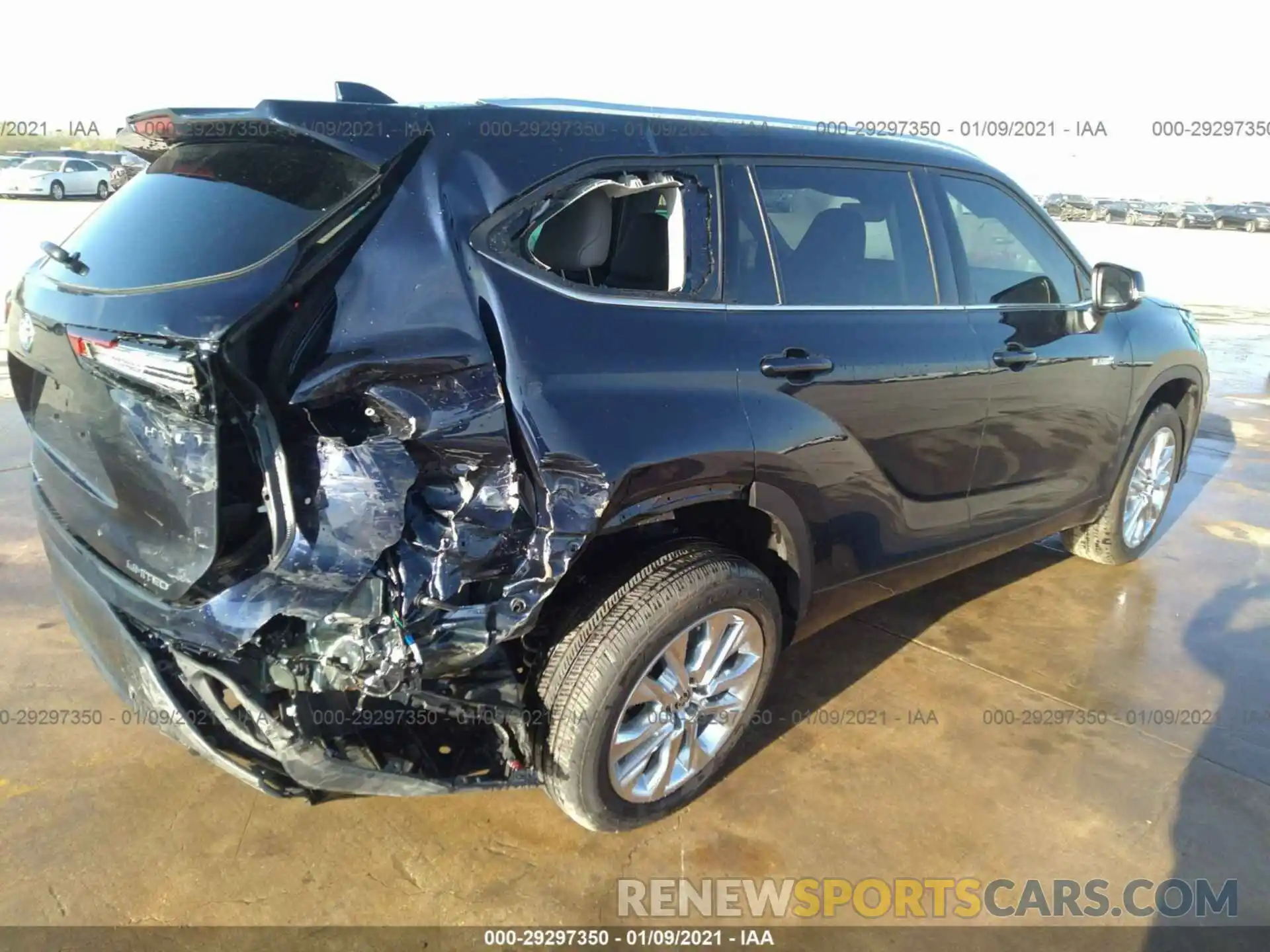 4 Photograph of a damaged car 5TDYARAH5LS003261 TOYOTA HIGHLANDER 2020