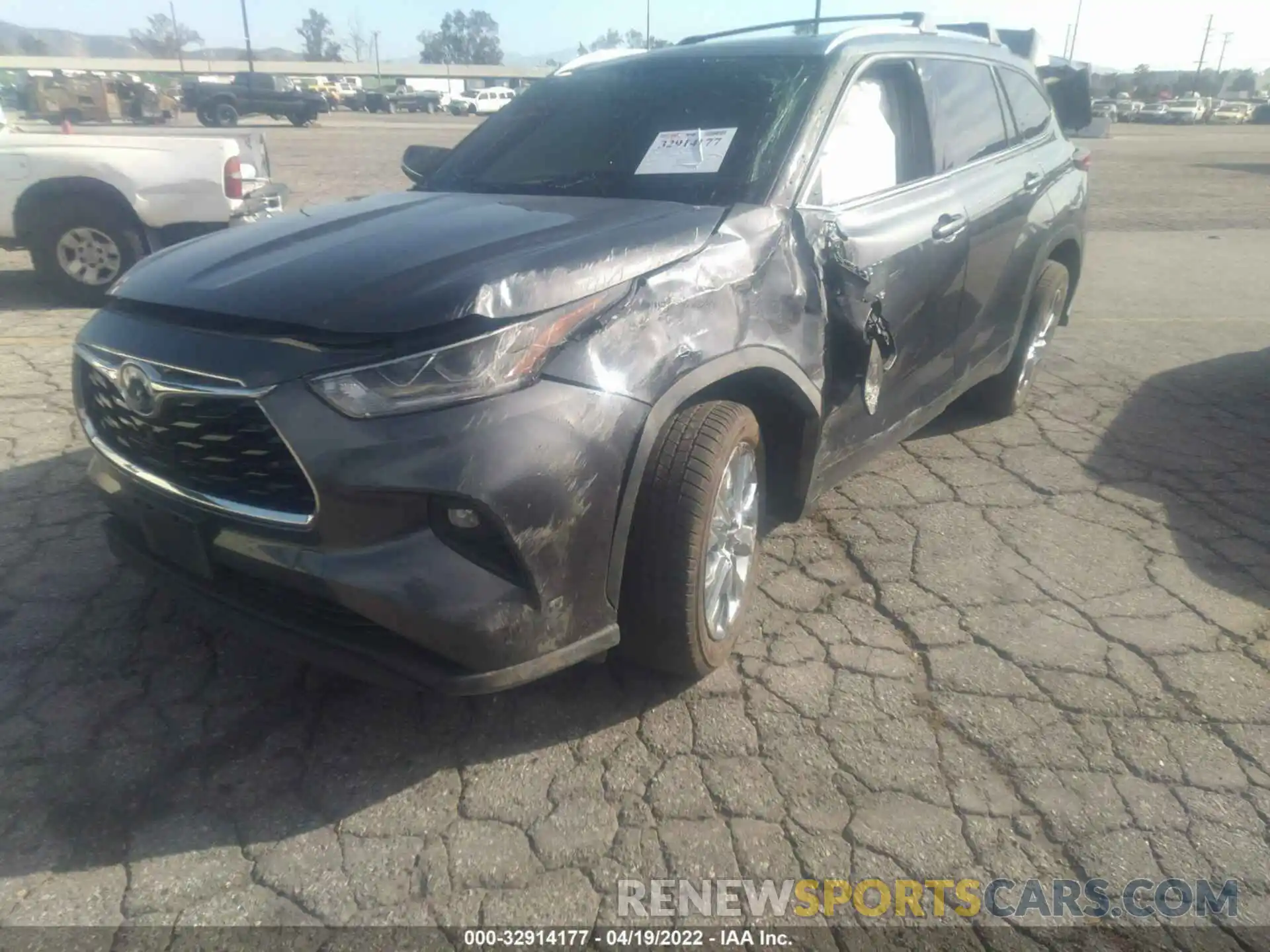 2 Photograph of a damaged car 5TDYARAH7LS004296 TOYOTA HIGHLANDER 2020