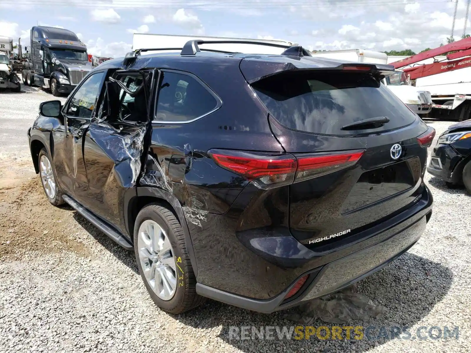 3 Photograph of a damaged car 5TDYARAH8LS002461 TOYOTA HIGHLANDER 2020