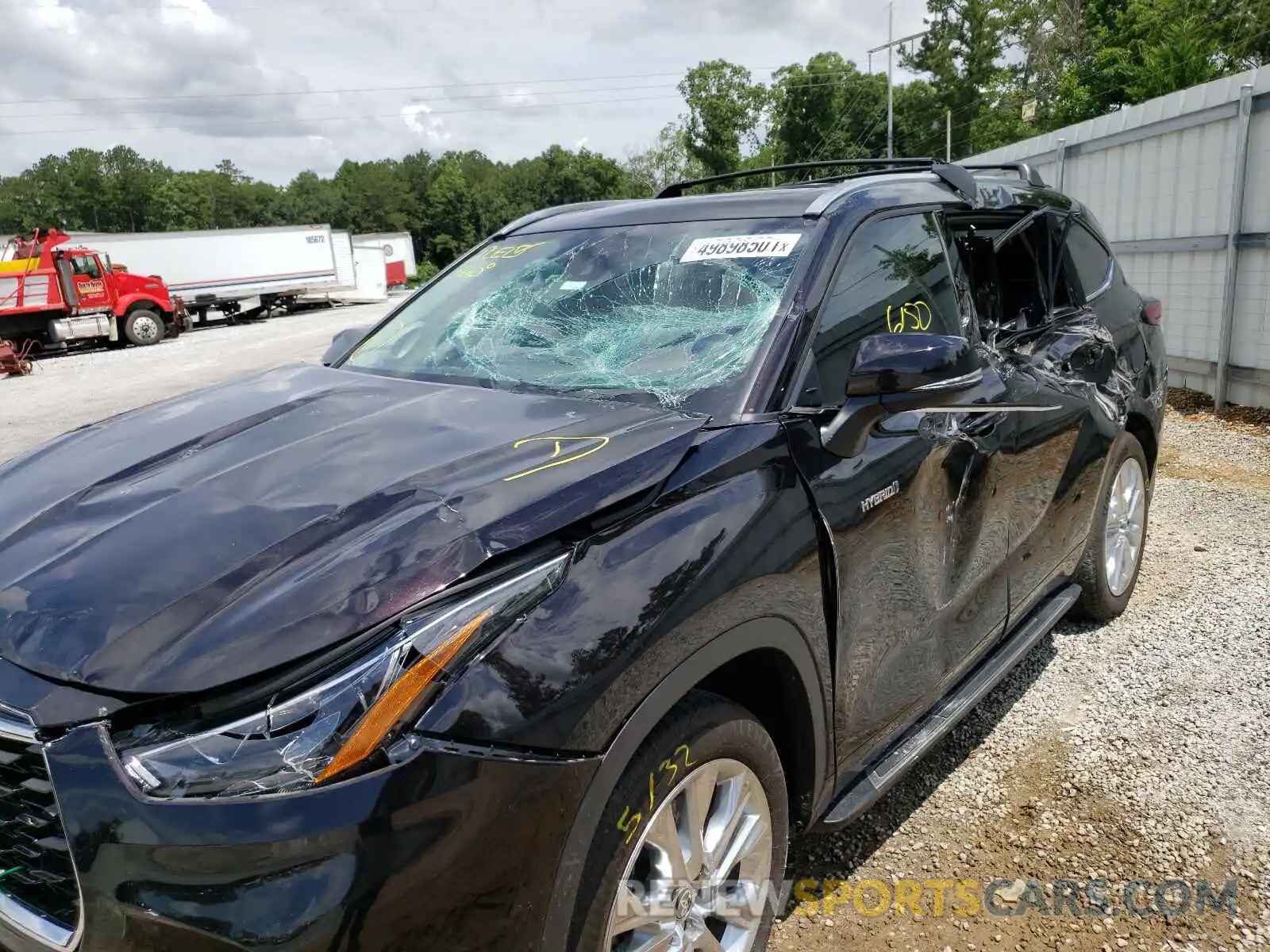 9 Photograph of a damaged car 5TDYARAH8LS002461 TOYOTA HIGHLANDER 2020