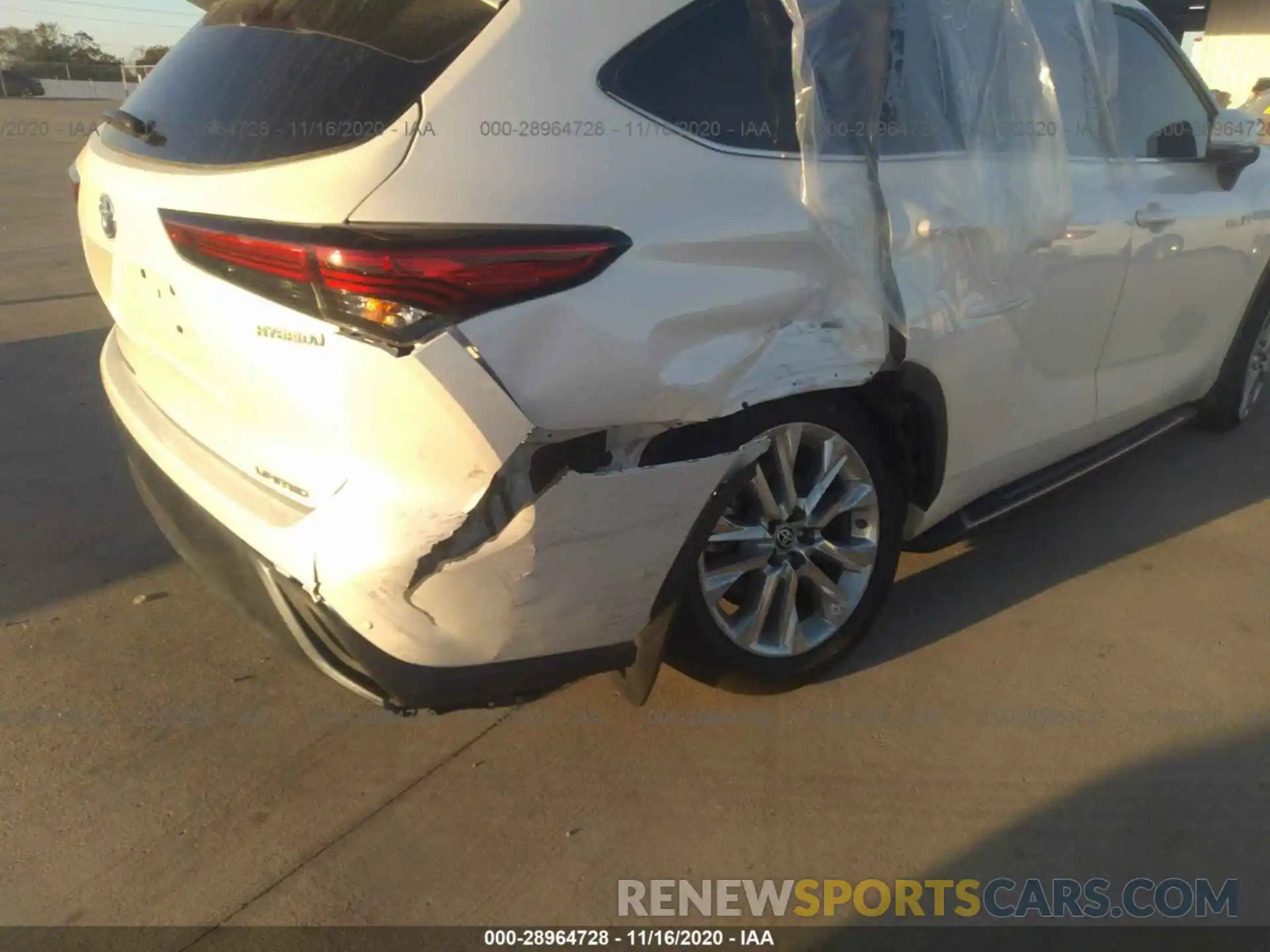 6 Photograph of a damaged car 5TDYARAH9LS000363 TOYOTA HIGHLANDER 2020