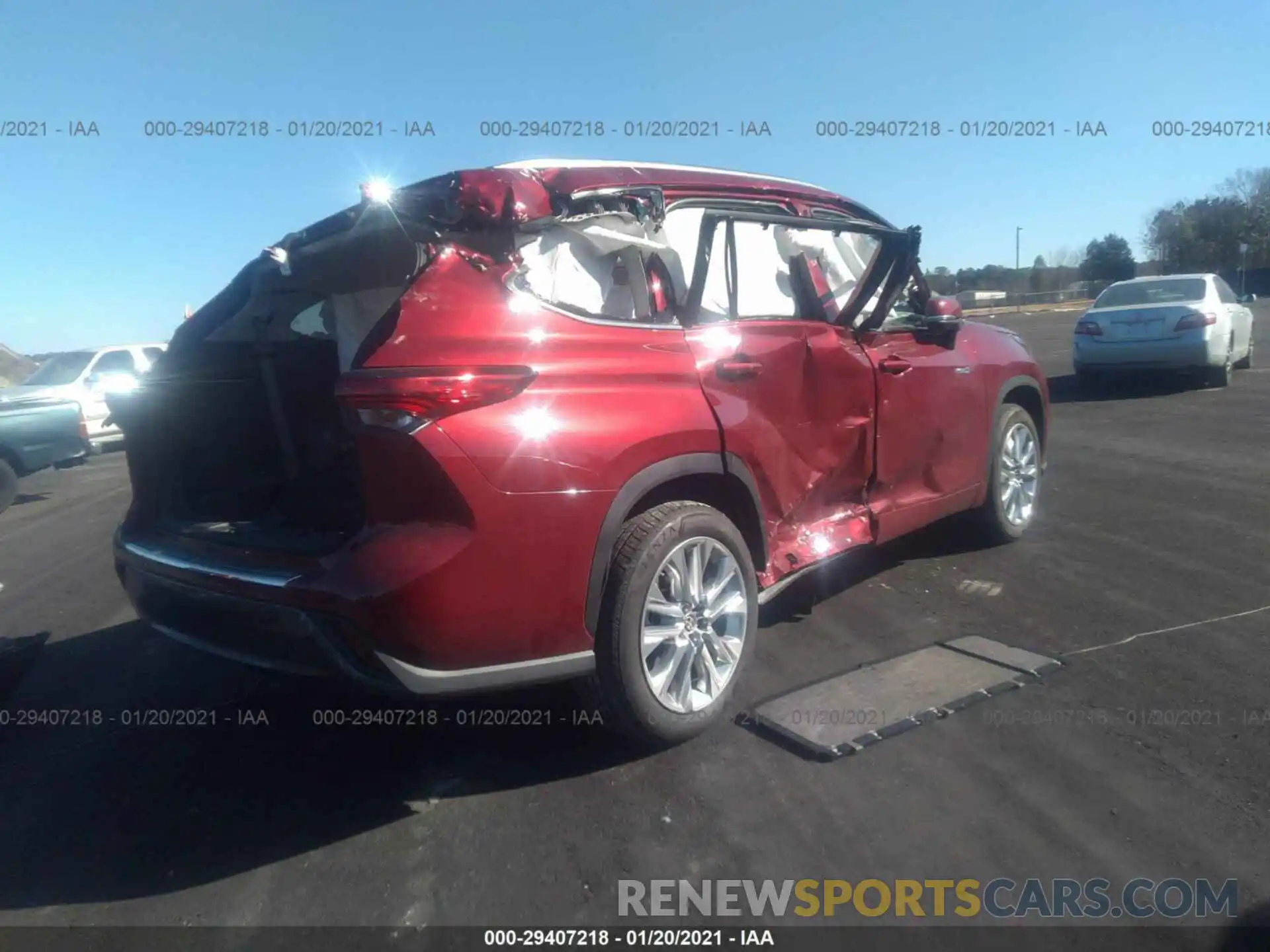 4 Photograph of a damaged car 5TDYARAHXLS001375 TOYOTA HIGHLANDER 2020