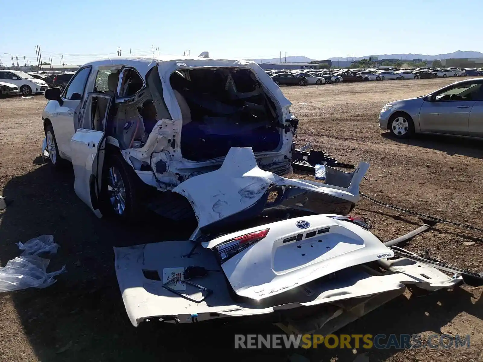 3 Photograph of a damaged car 5TDYARAHXLS001666 TOYOTA HIGHLANDER 2020