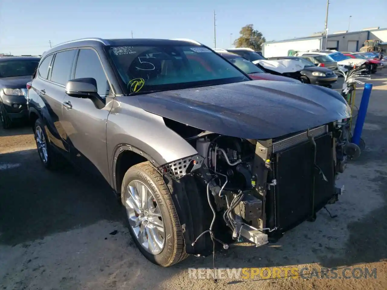 1 Photograph of a damaged car 5TDYZRAH0LS017125 TOYOTA HIGHLANDER 2020