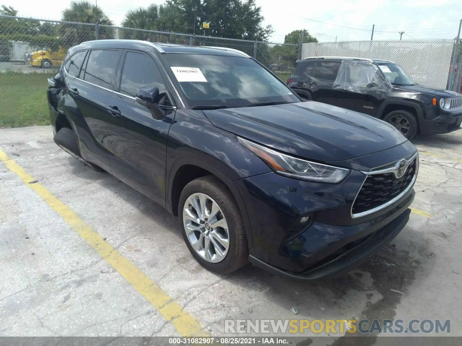 1 Photograph of a damaged car 5TDYZRAH1LS010006 TOYOTA HIGHLANDER 2020