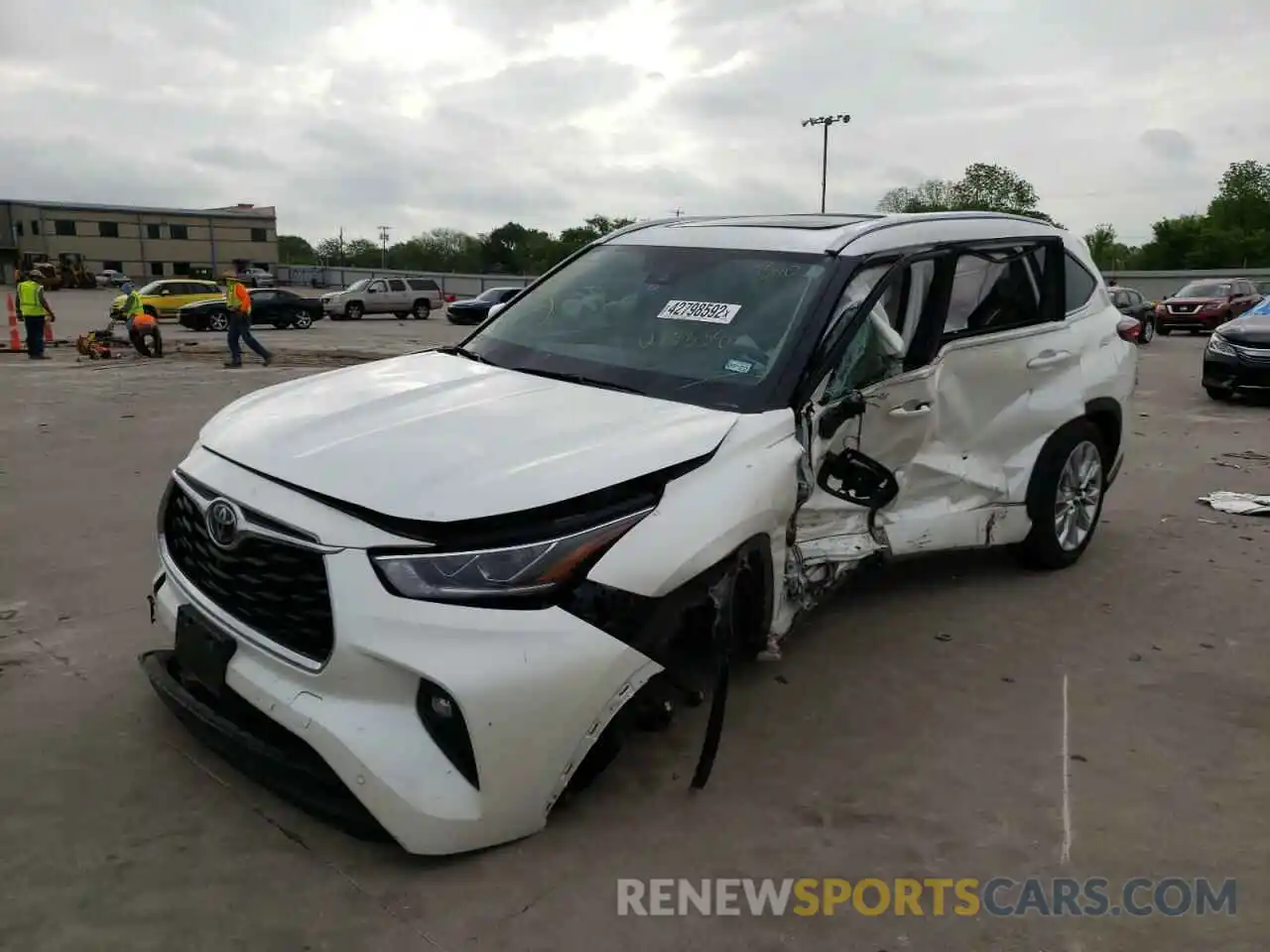 9 Photograph of a damaged car 5TDYZRAH1LS027338 TOYOTA HIGHLANDER 2020