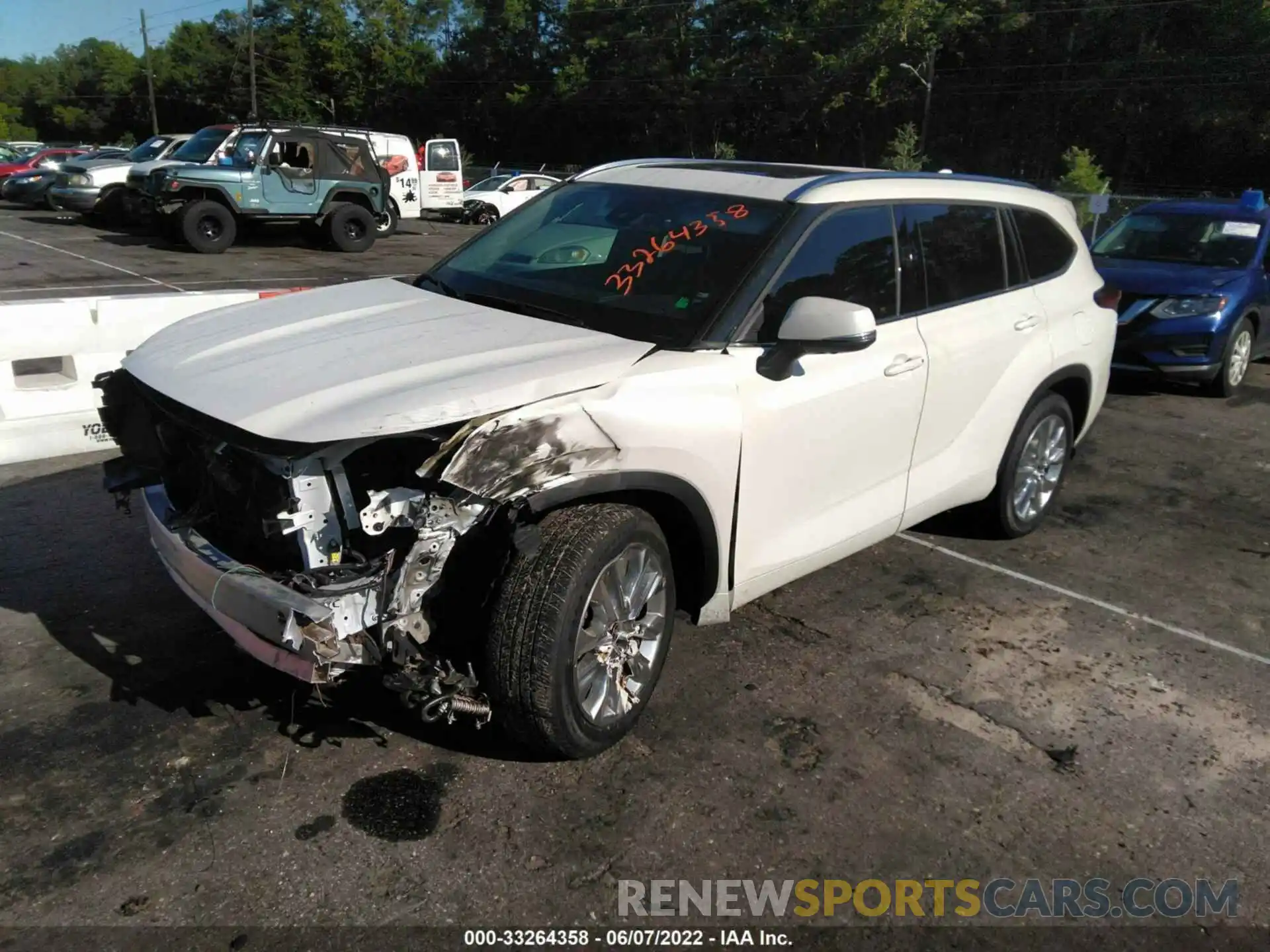 2 Photograph of a damaged car 5TDYZRAH2LS011858 TOYOTA HIGHLANDER 2020