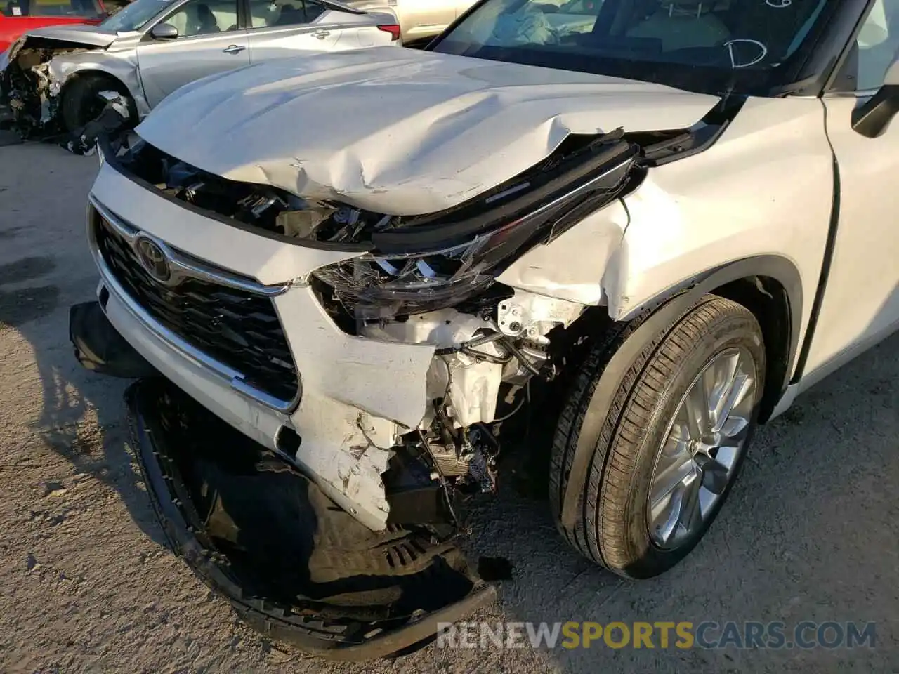 9 Photograph of a damaged car 5TDYZRAH2LS012038 TOYOTA HIGHLANDER 2020