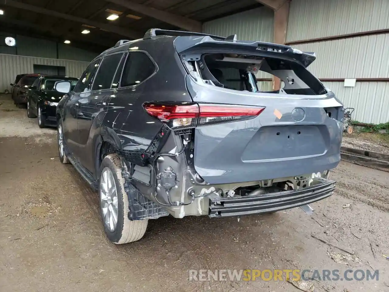 3 Photograph of a damaged car 5TDYZRAH2LS023315 TOYOTA HIGHLANDER 2020