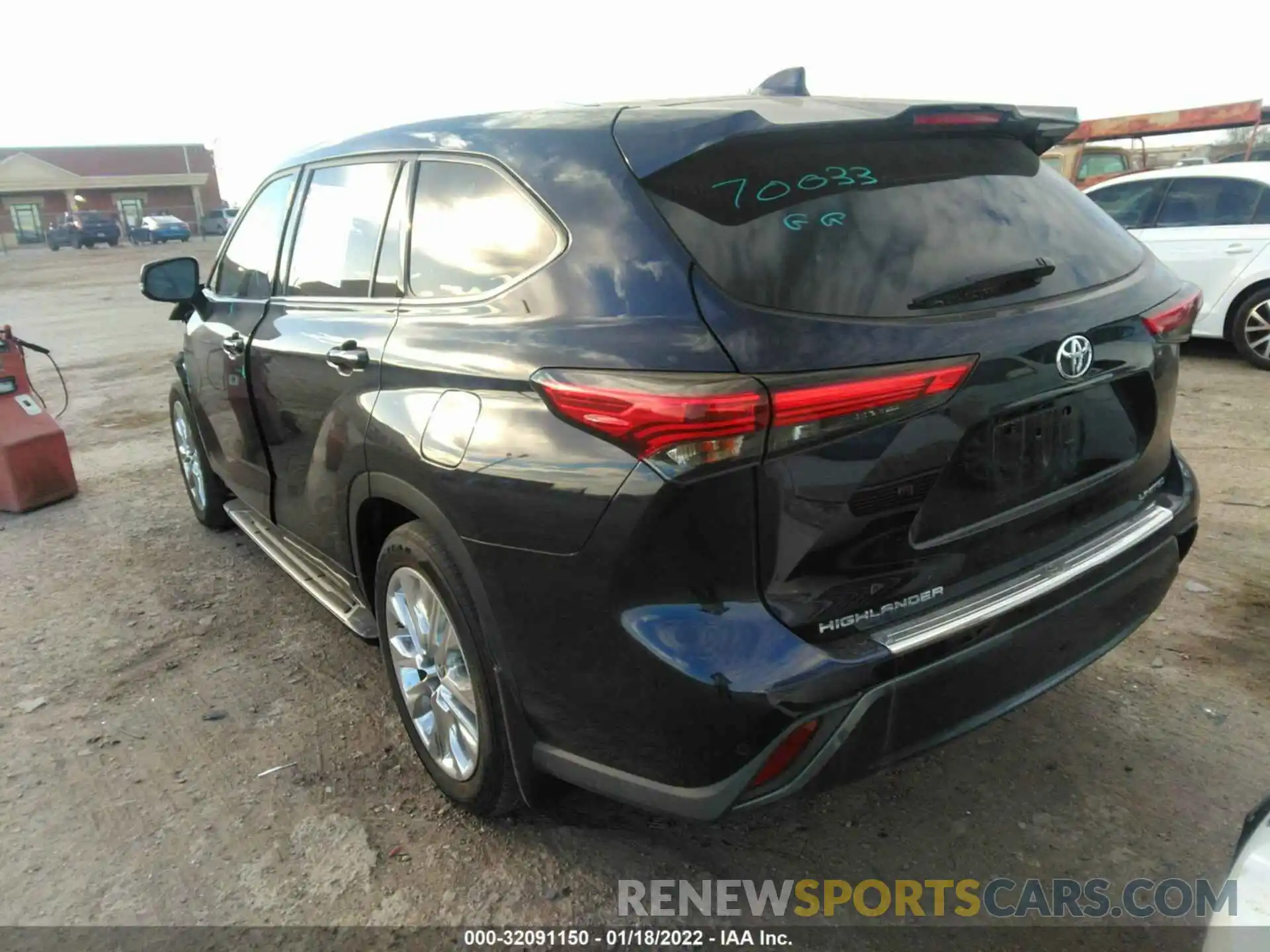 3 Photograph of a damaged car 5TDYZRAH2LS030846 TOYOTA HIGHLANDER 2020