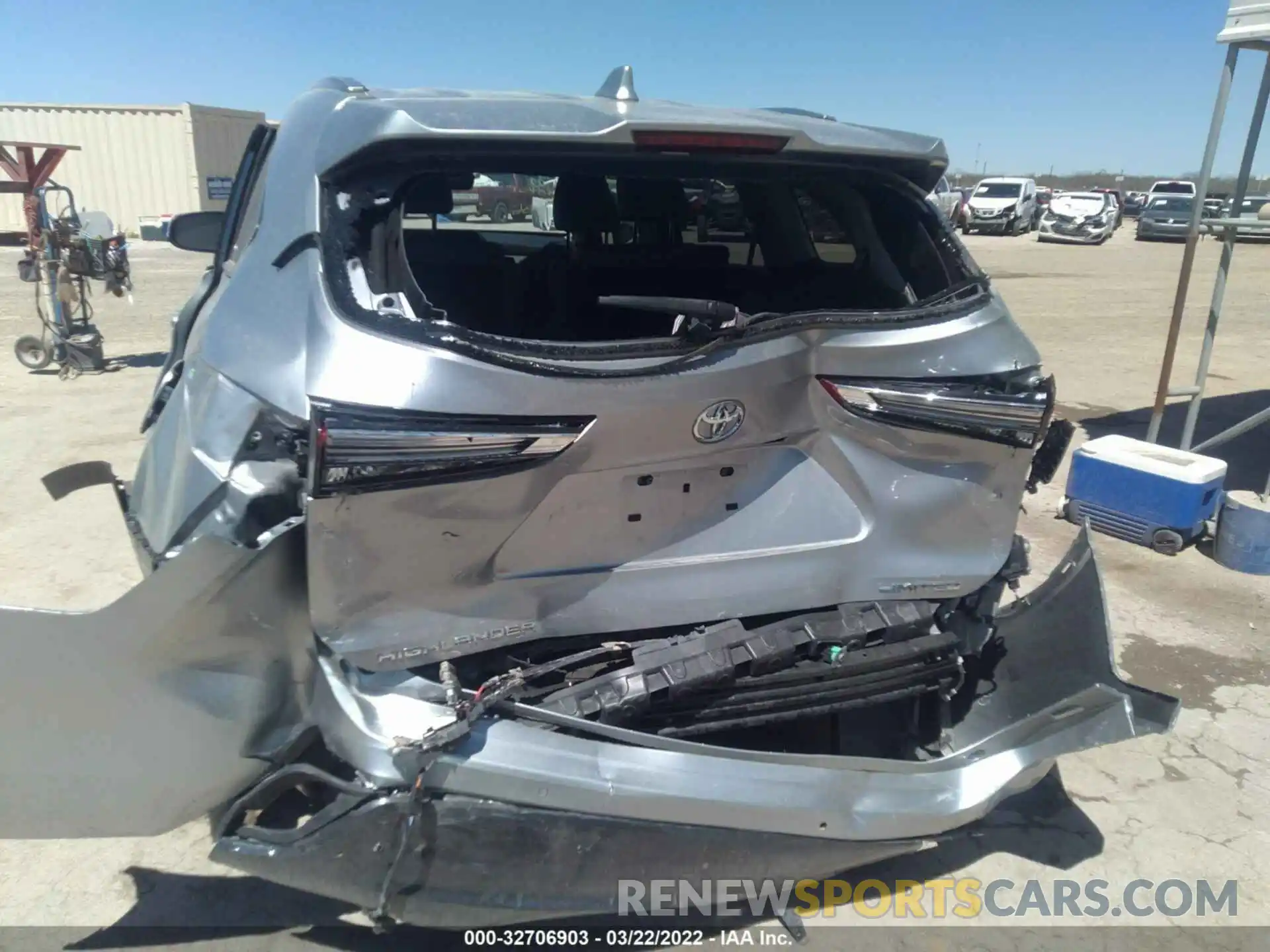 6 Photograph of a damaged car 5TDYZRAH3LS030936 TOYOTA HIGHLANDER 2020