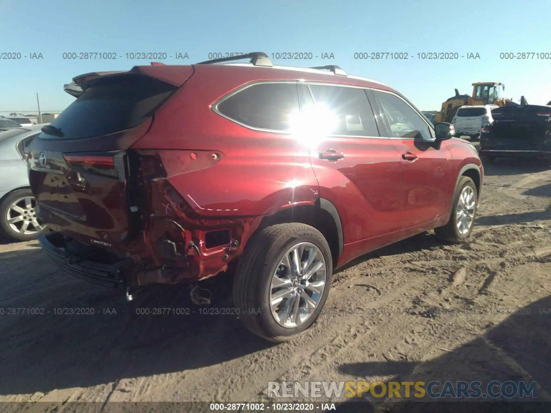 4 Photograph of a damaged car 5TDYZRAH6LS021065 TOYOTA HIGHLANDER 2020