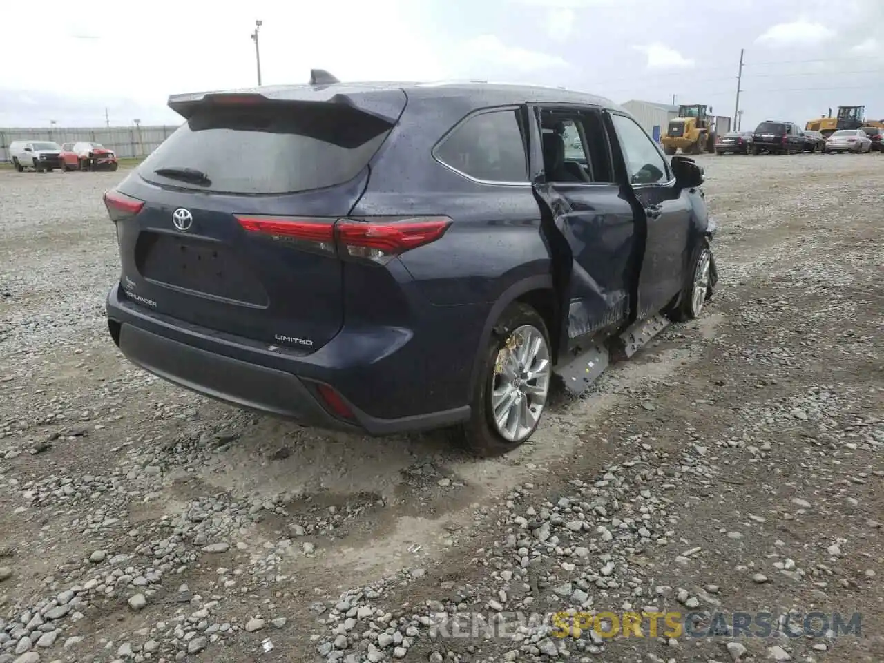 4 Photograph of a damaged car 5TDYZRAH7LS002525 TOYOTA HIGHLANDER 2020