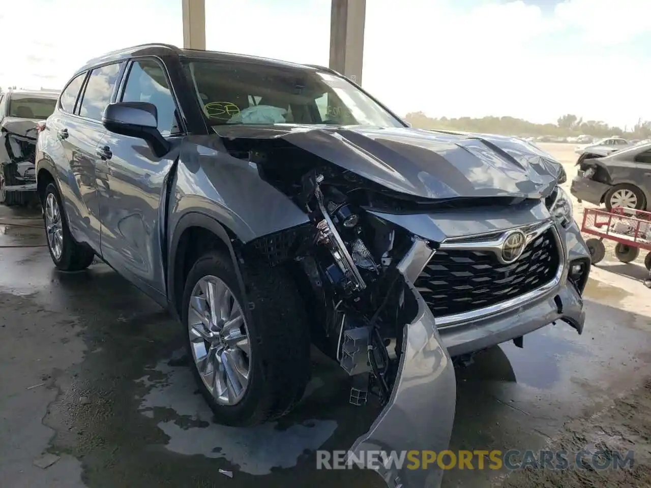 1 Photograph of a damaged car 5TDYZRAH7LS009538 TOYOTA HIGHLANDER 2020