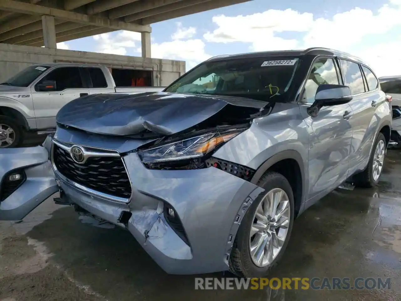 2 Photograph of a damaged car 5TDYZRAH7LS009538 TOYOTA HIGHLANDER 2020