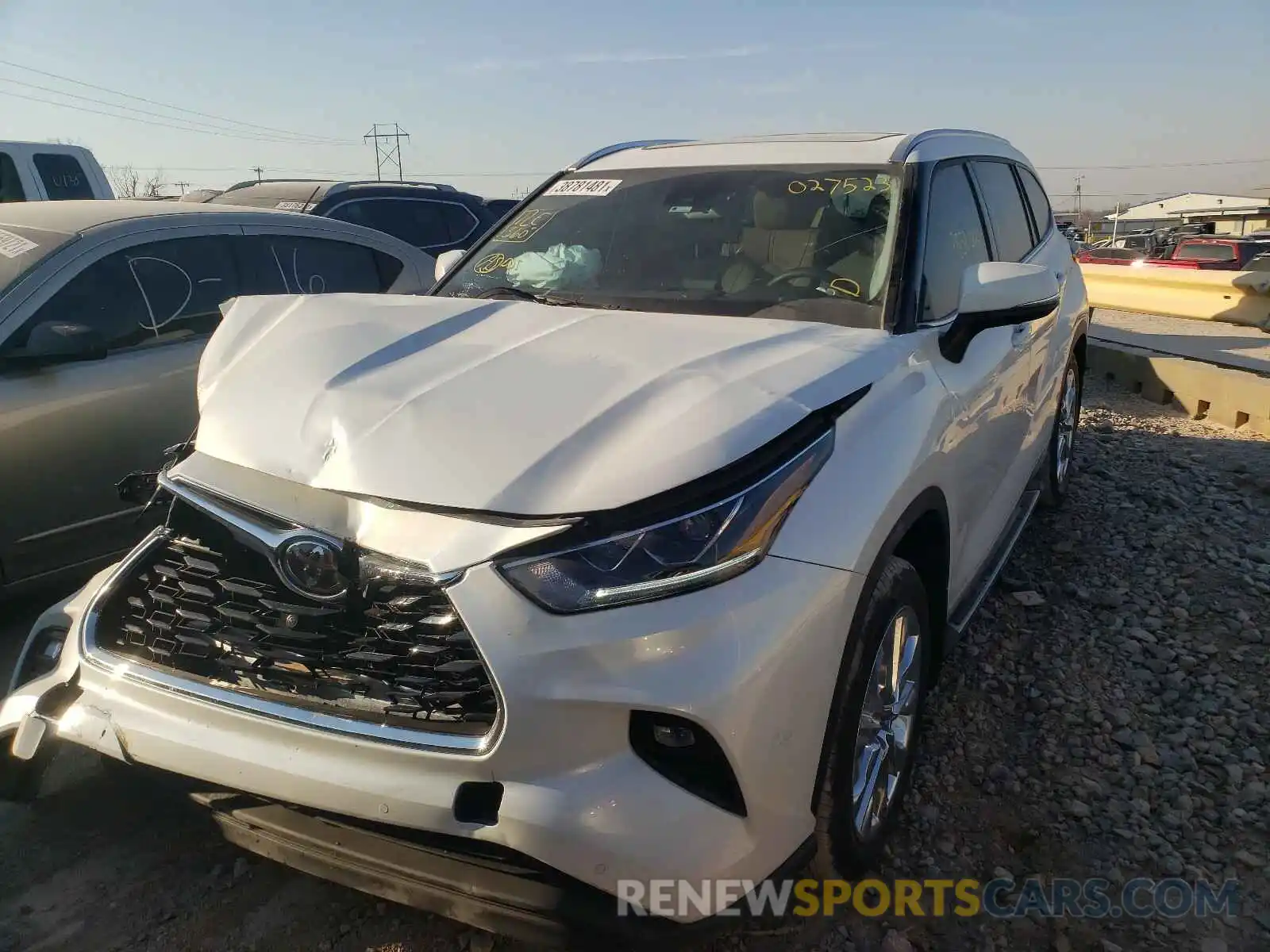 2 Photograph of a damaged car 5TDYZRAH7LS027523 TOYOTA HIGHLANDER 2020