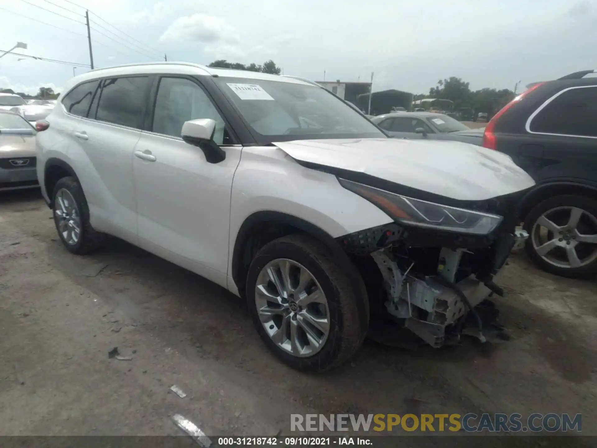 1 Photograph of a damaged car 5TDYZRAH8LS020113 TOYOTA HIGHLANDER 2020