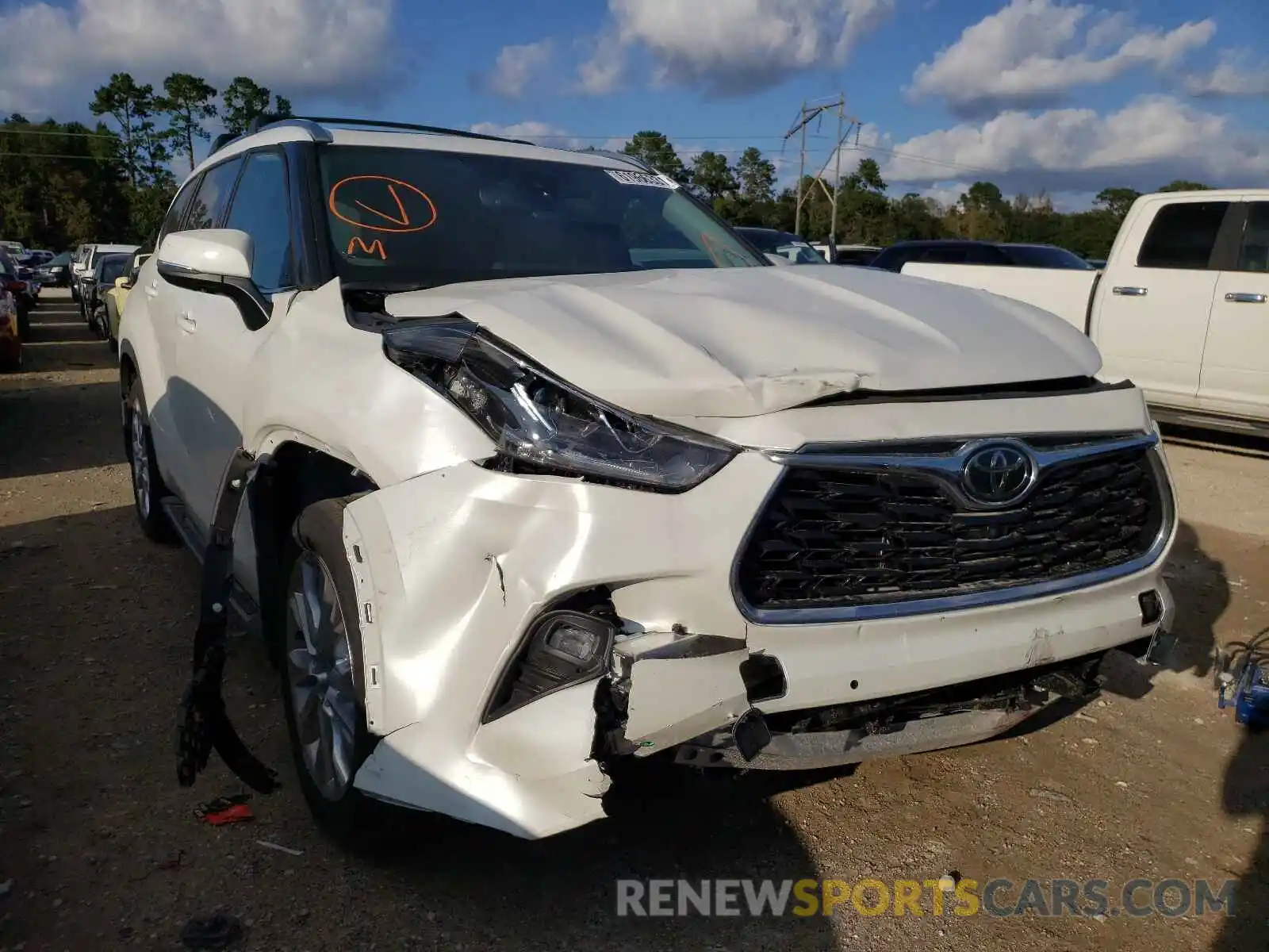 1 Photograph of a damaged car 5TDYZRAH8LS023271 TOYOTA HIGHLANDER 2020