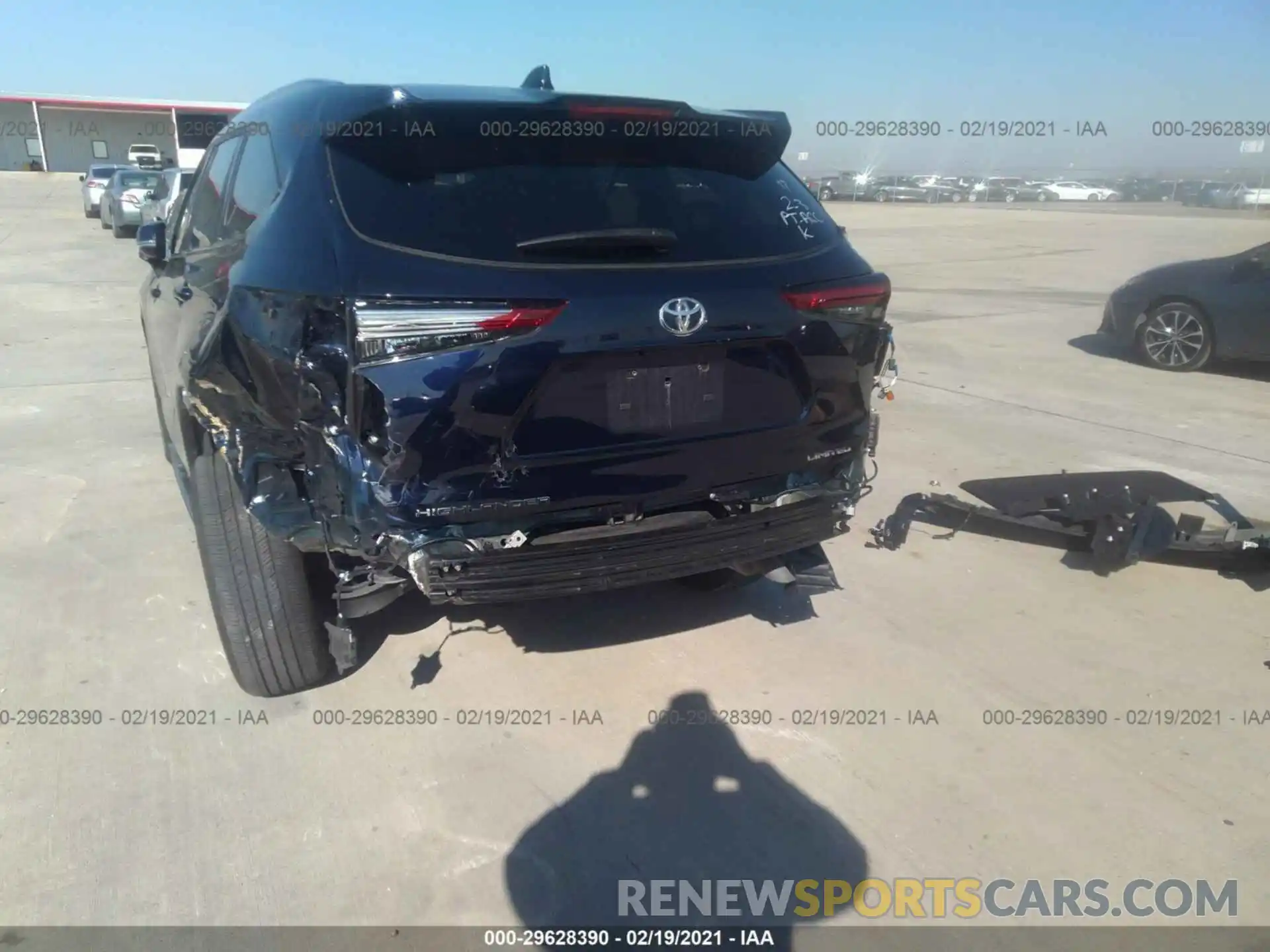 6 Photograph of a damaged car 5TDYZRAH8LS031192 TOYOTA HIGHLANDER 2020