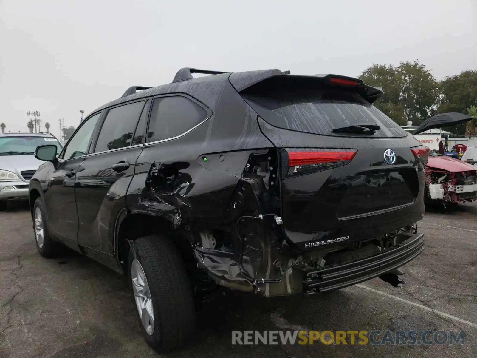 3 Photograph of a damaged car 5TDZARAH4LS004292 TOYOTA HIGHLANDER 2020