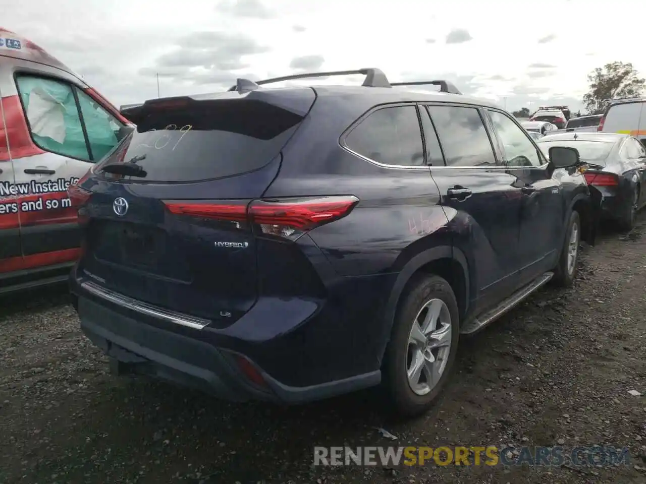 4 Photograph of a damaged car 5TDZARAHXLS500942 TOYOTA HIGHLANDER 2020