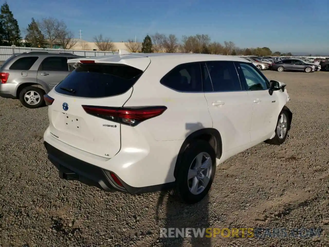 4 Photograph of a damaged car 5TDZARAHXLS501914 TOYOTA HIGHLANDER 2020