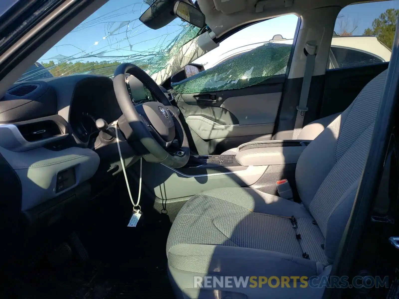 5 Photograph of a damaged car 5TDZZRAH0LS017436 TOYOTA HIGHLANDER 2020